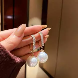 Zircon Pearl Earrings