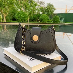 Korean Wide Shoulder Strap one square bag