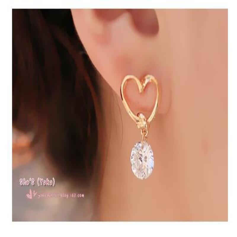 Korea Heart Hollow Gold Zircon Earrings 2