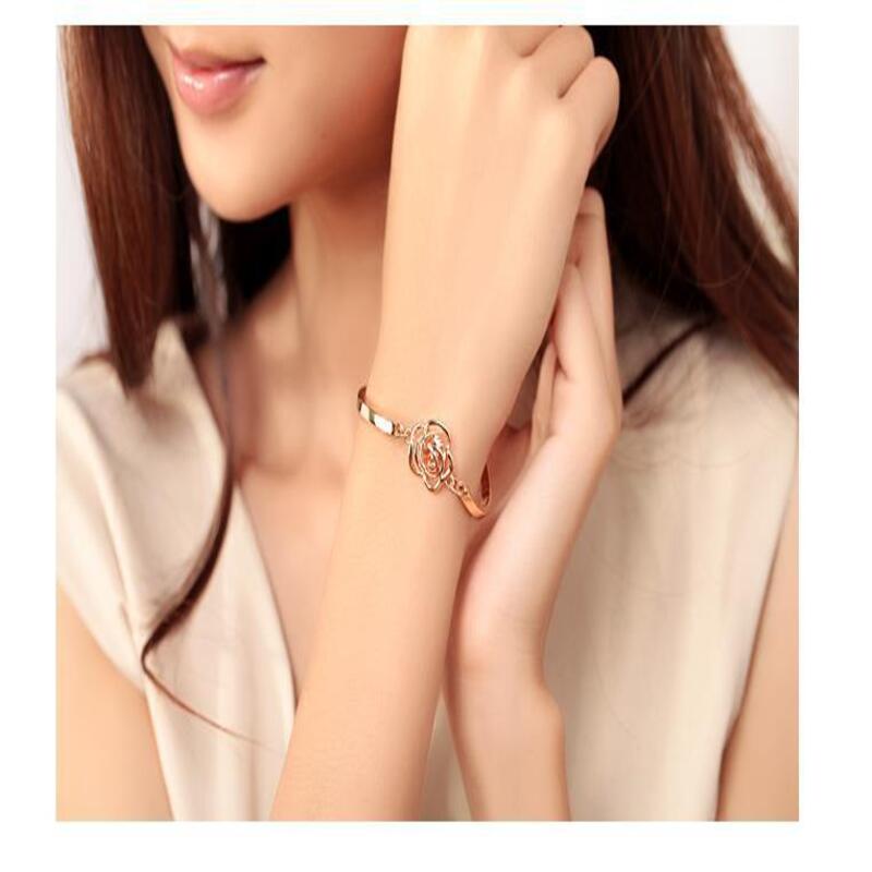 Korean Fashion Gold Camellia Bracelet 1
