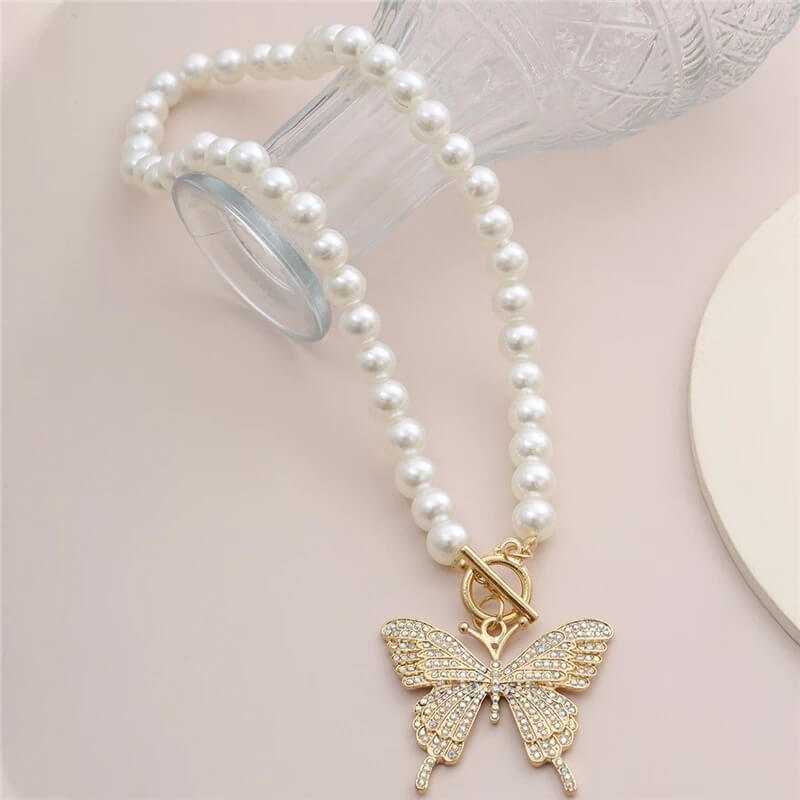 Pearl Beads Butterfly Pendent Necklace