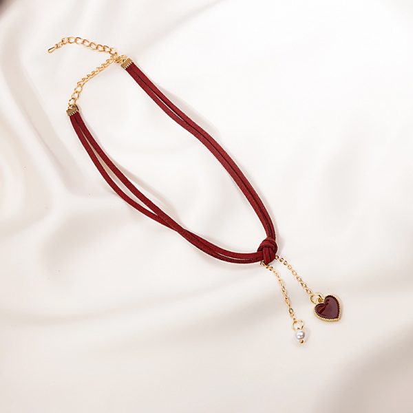 Red Collar Beating Heart Choker 1