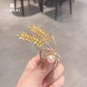 Shiny Leaf Pearl Korean Luxury Crystal Brooch