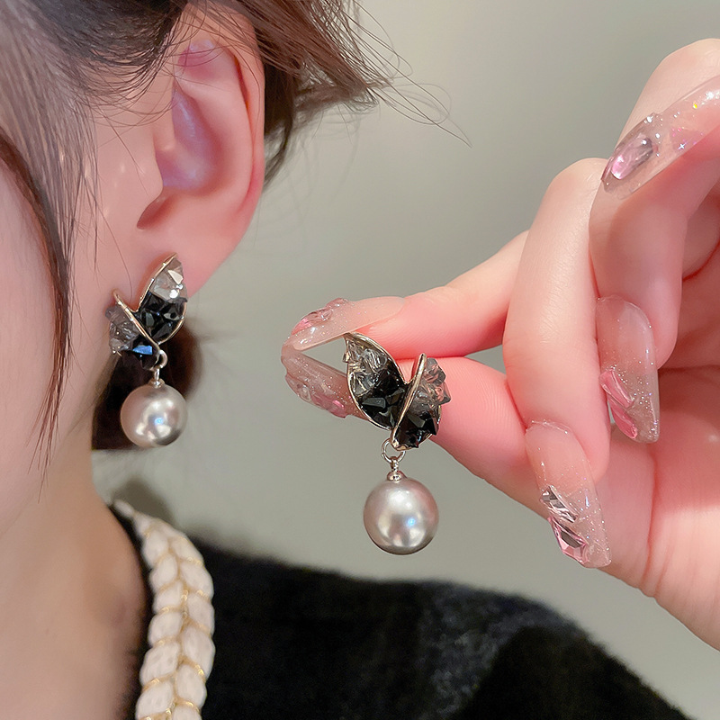 Silver Crystal Pearl Leaf Earrings 1