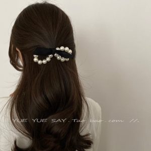 Mini Pearl Scrunchies