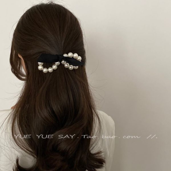 Mini Pearl Scrunchies
