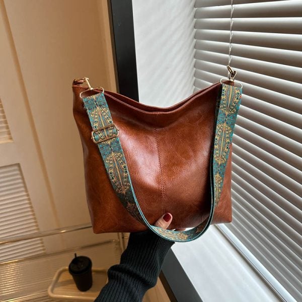 Vintage Leather Shoulder Bag Brown