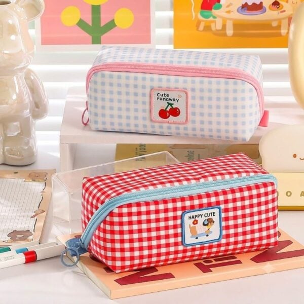 New Cartoon Large-Capacity Plaid Pencil Case